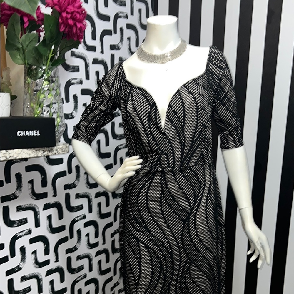 Elegant Black and White Long Sleeve Dress